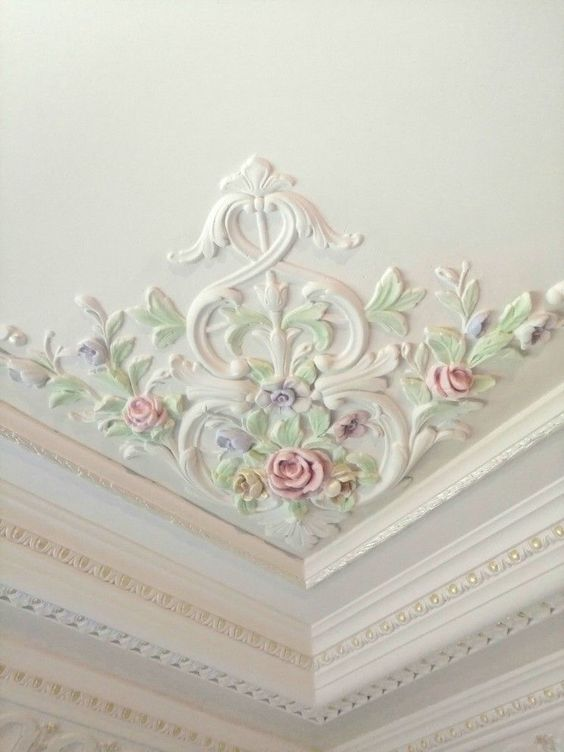 lavieestbelIe's tweet photo. Ceiling flower decor https://t.co/zGGEHCtury