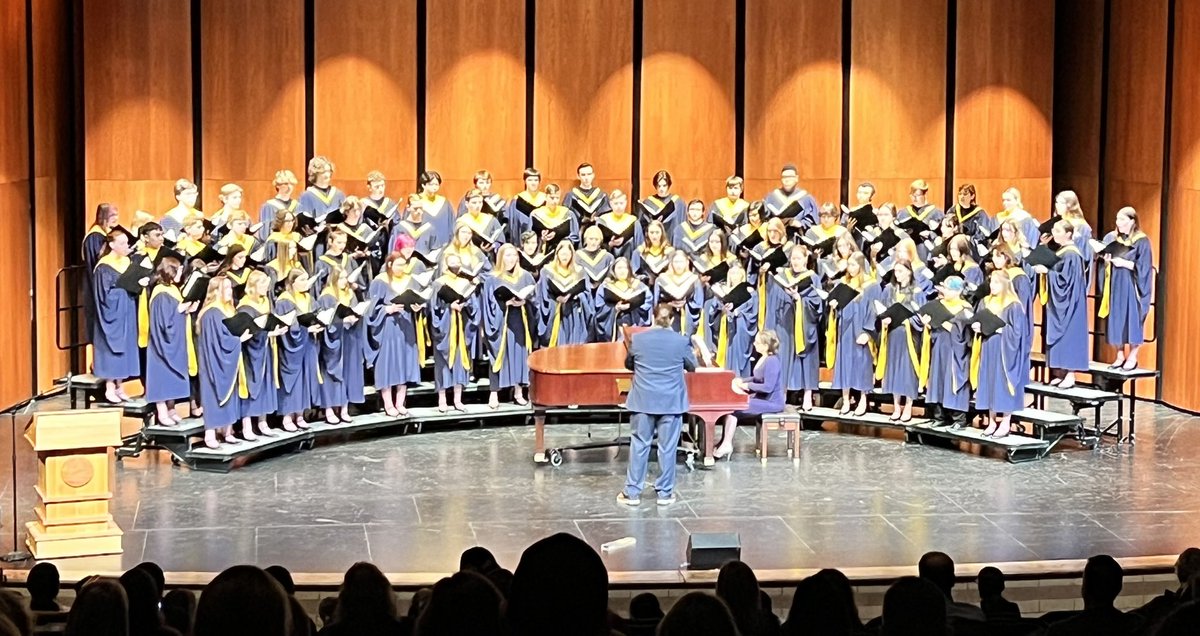 PLHSLakers's tweet photo. Wonderful MLK breakfast and amazing session to start our PD day! Thank you @isd719 @PriorLakeRotary #MusicBringsUsTogether #BeBrave #GiveToOthers https://t.co/Aw5J8t99dV