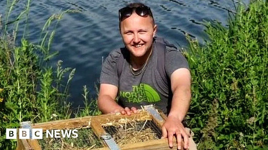 flint_books's tweet image. Four-day week trial ends and some firms make it permanent buff.ly/3P3roeL #fourdayweek #working #fulltimework