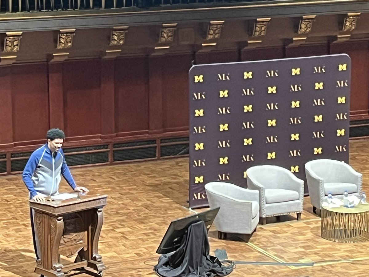 Shoutout to @JalenRose who used the #umichMLK stage today to draw attention to educational inequality, especially the $$ gap, and advocate for the students at @JRLADetroit and across Detroit. The education system is better for Jalen’s efforts.