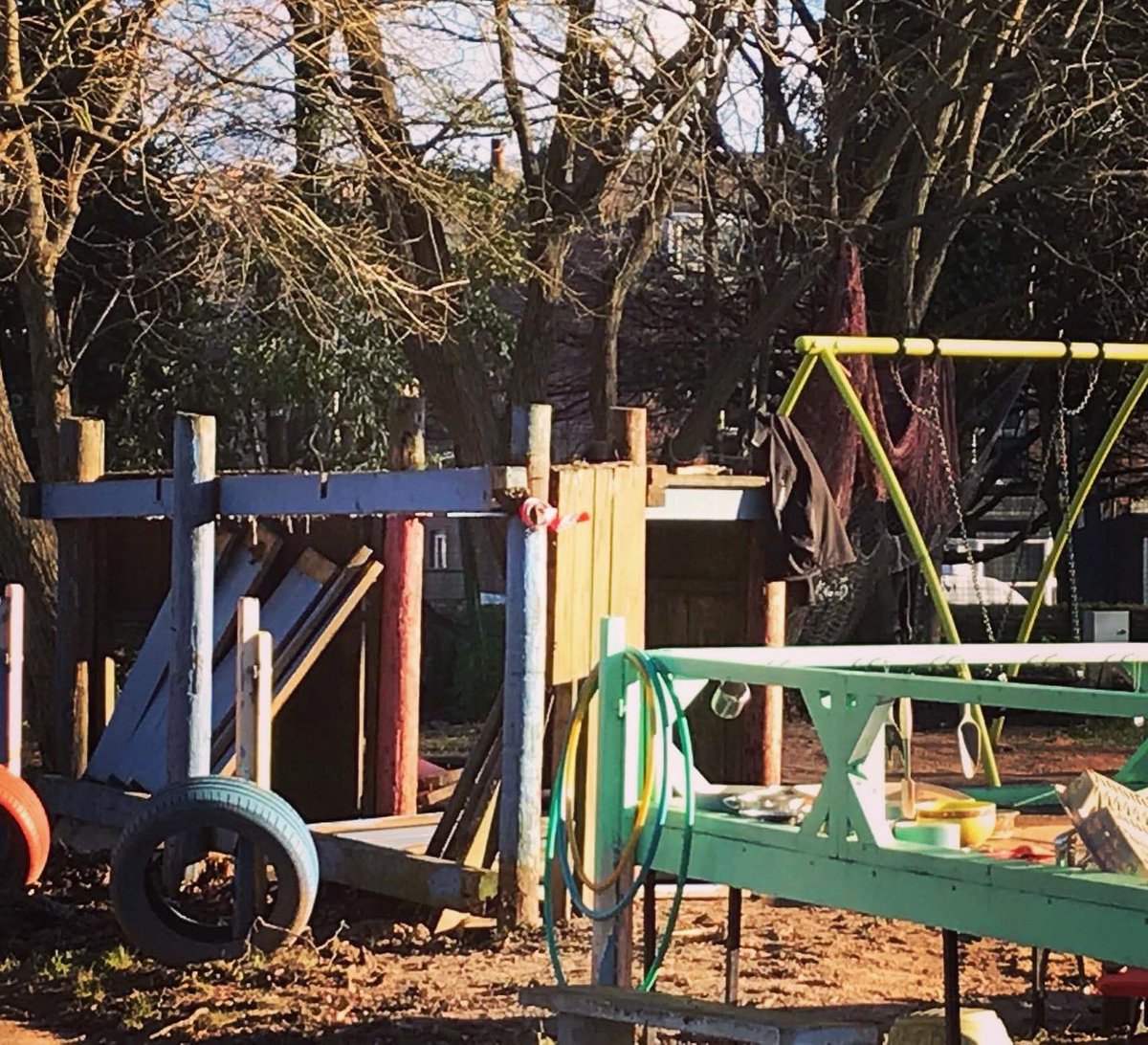 🧱🔨We're in the process of having a new structure built at the Highfield Adventure Playground but first this 'beauty has to go 👀”
.
.
.
.
.
.
#playwork #2023 #shelter #hut #sheffield #sheffieldissuper #adventureplayground #youthwork