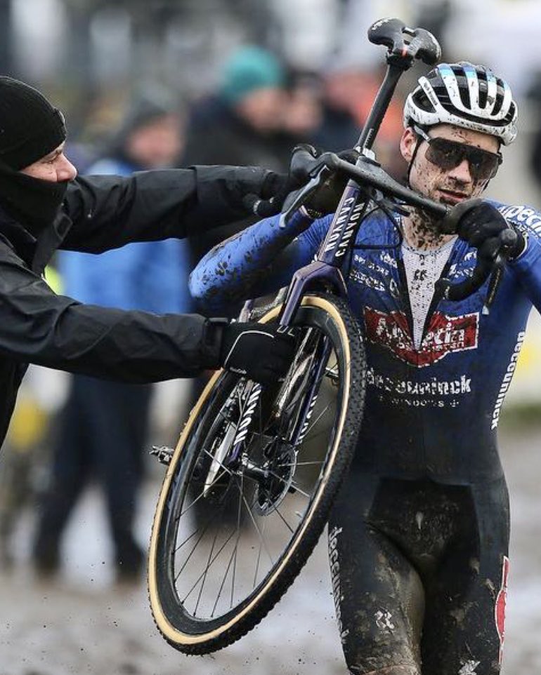 TrijpVan's tweet image. N.K. Zaltbommel.