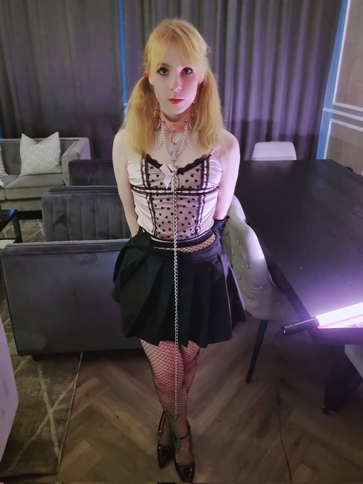 Collared and begging to be controlled 🥺 https://t.co/XKpofdHtIk