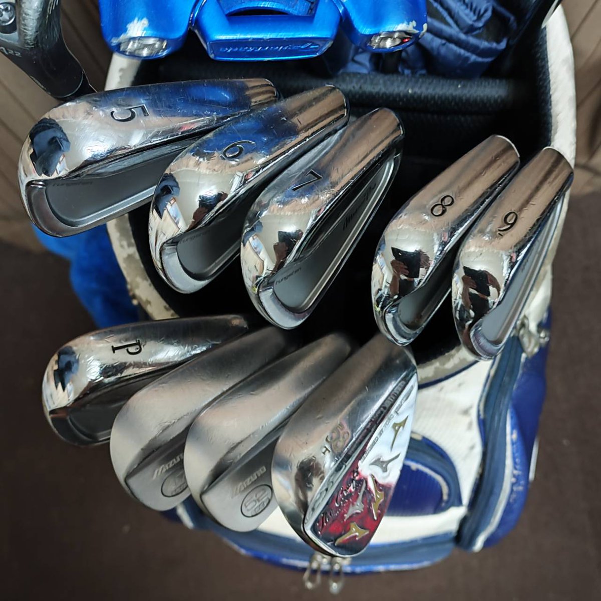 MasayanGolf's tweet photo. 2023/1/16現在

1W：ST200 (10.5° Diamana D+Lim.60S)
3,5W：MP Titan. (15° TENSEI CK🍊60S)(18° Diamana D-Lim.70S)
4U：G410 (PING Tour 85X)
5I〜PW：MP520 ($-TAPER S)
47,52°：T7 (47° $-TAPER S)(52° Hi-Rev 2 S)
58°：The Craft 58T (DG120 S)
PT：Spider Tour Red CS改 (39")

#ミズノゴルフ https://t.co/1W6h2sBBO3