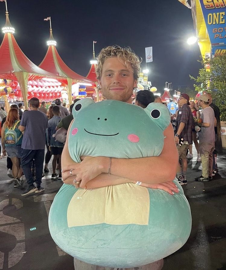 5SecsOfB0yband's tweet photo. SOFT!LUKE 🤏🥺 A very necessary and wholesome thread🥰: https://t.co/QIomi91lym