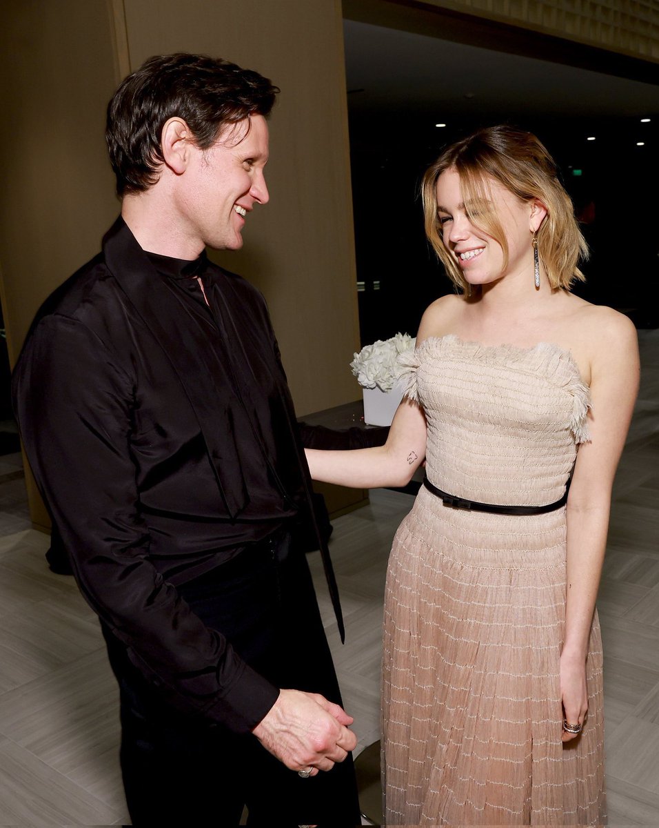 𝑃𝑎' 𝑡𝑖𝑝𝑜𝑠 𝑐𝑜𝑚𝑜 𝑡𝑢, 𝑢ℎ-𝑢ℎ-𝑢ℎ-𝑢ℎ ♫

❪ ♡ ❫