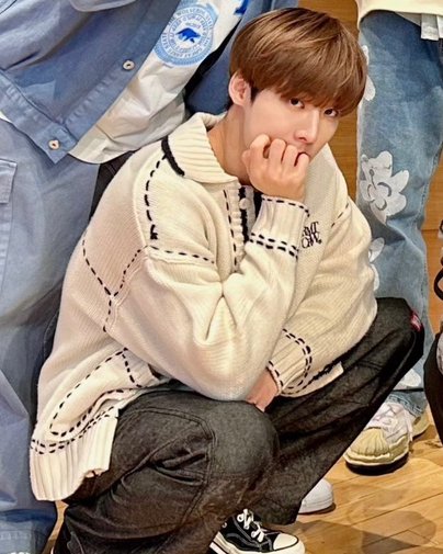 miraecloset's tweet photo. 230115 공식 트위터

🎄브랜드 : 로맨틱크라운
🎄상품명 : HAND STITCH KNIT CARDIGAN_OATMEAL
🎄가격 : 125,000

🔗https://t.co/DPrCRGAl3j

#도현 #미래소년 #DOHYUN #MIRAE https://t.co/oBCYp3uyXJ