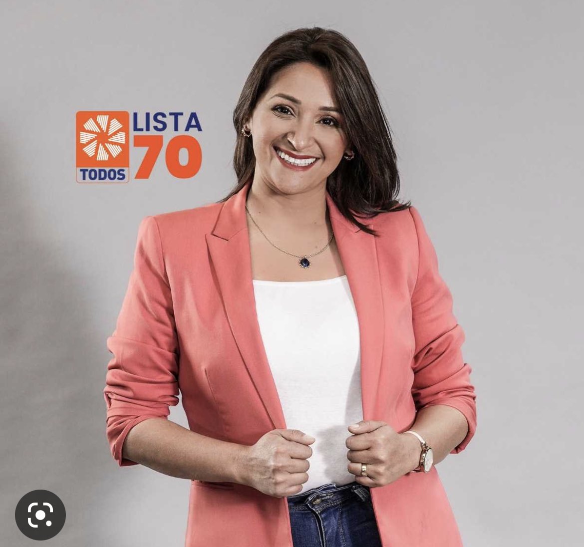 kimontare's tweet photo. ATENTI Quiteños..!!

#JessicaJaramillo candidata a la alcaldía de Quito, trabajó en el Ministerio de Justicia, gran amiga de #LeninLara y administró el contrato de peritaje del General Gavela.

Ahí hay mucha tela que cortar.

#corresita pura y dura https://t.co/f8XmcL377l