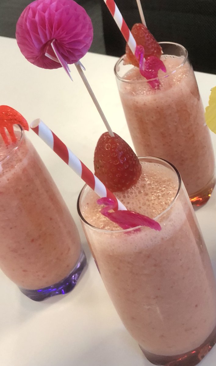 Here at SNK Solicitors, we value the wellbeing of our staff. The first of our Mindful Mondays of 2023 saw some fabulous smoothie creations! #readyfortheweekahead #positivevibesonly
