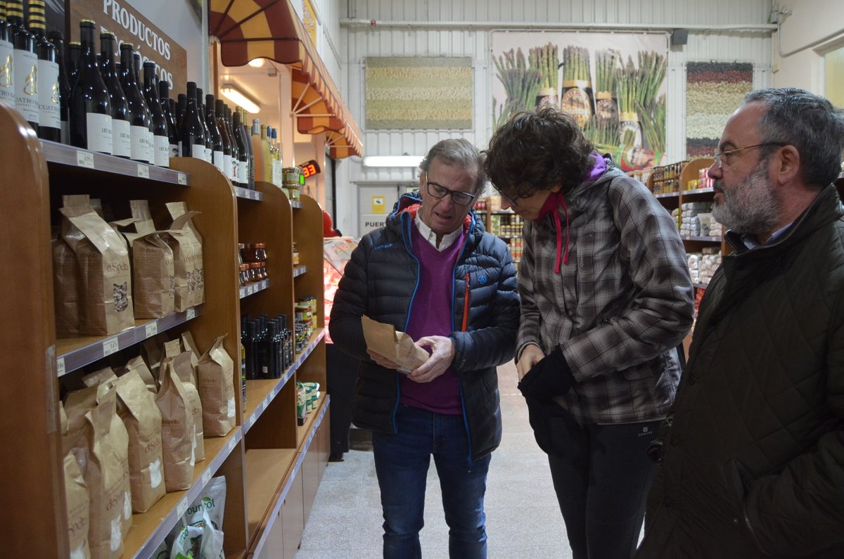 GrupoAPAG's tweet image. 🔛Hoy ha comenzado la 1ª estancia formativa de #ProgramaCultiva #CULTIVA2022, de las4⃣que haremos este año @GrupoAPAG y @CoopAgroCLM @CoopsAgroES 
✅Esperamos que María aprenda muuucho sobre  truficultura, con sus anfitriones de @TrufaZero, gracias a @mapagob y @redrunacional 👏