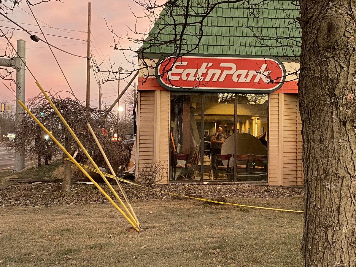 JessicaGuayTV's tweet image. #BREAKING A vehicle crashed into the Eat N Park near Clearview Mall in Butler this morning. The vehicle was almost all the way into the building. It has been removed. A corporate employee told me 5 or so employees were inside; they were not injured. Driver was evaluated. @KDKA