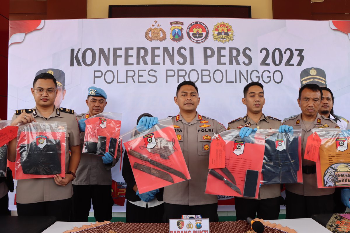 Polres Probolinggo Berhasil Amankan Tersangka Pembunuhan Bermotif Asmara dlvr.it/Sgy8sf
