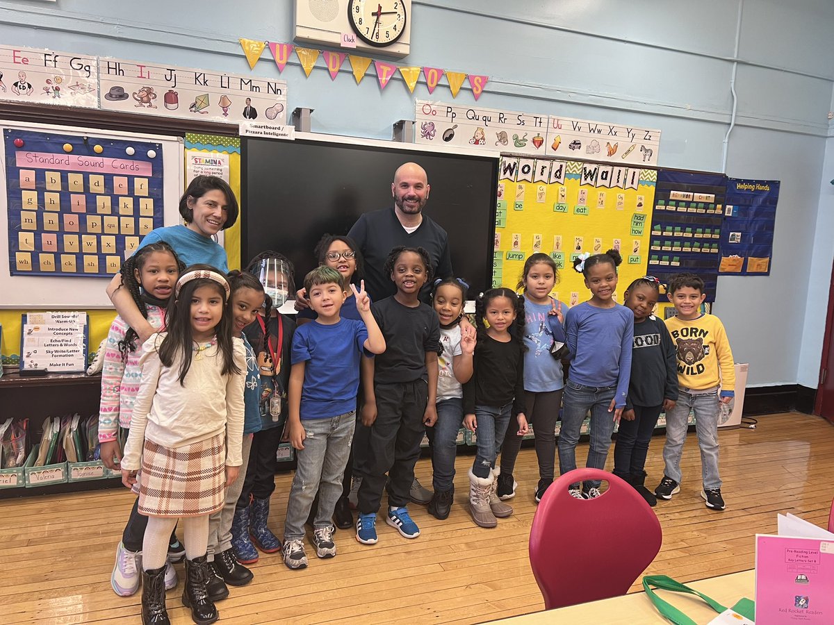 Last Friday was color war  at Ps 48 I had to represent all my cubs and tigers ! 1 at grade blue