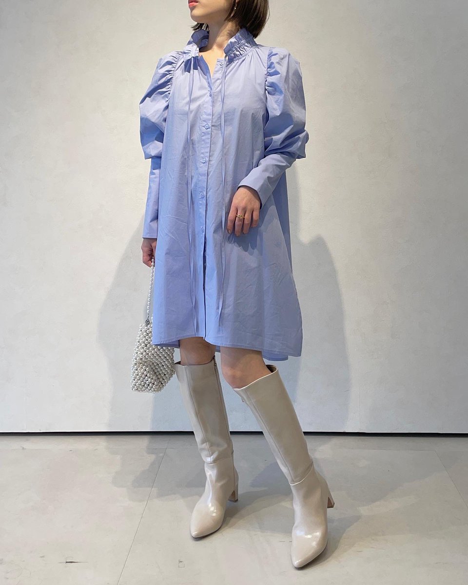 リアルバイ🛒🤍

ブワッとなボリュームと
キュッとするカフス袖がかわいすぎる！

サイドスリットが深いから前だけインするのもいいし
153の私はミニワンピとしても着れる🫶🏻

LA BELLE ETUDE
ラベルエチュード