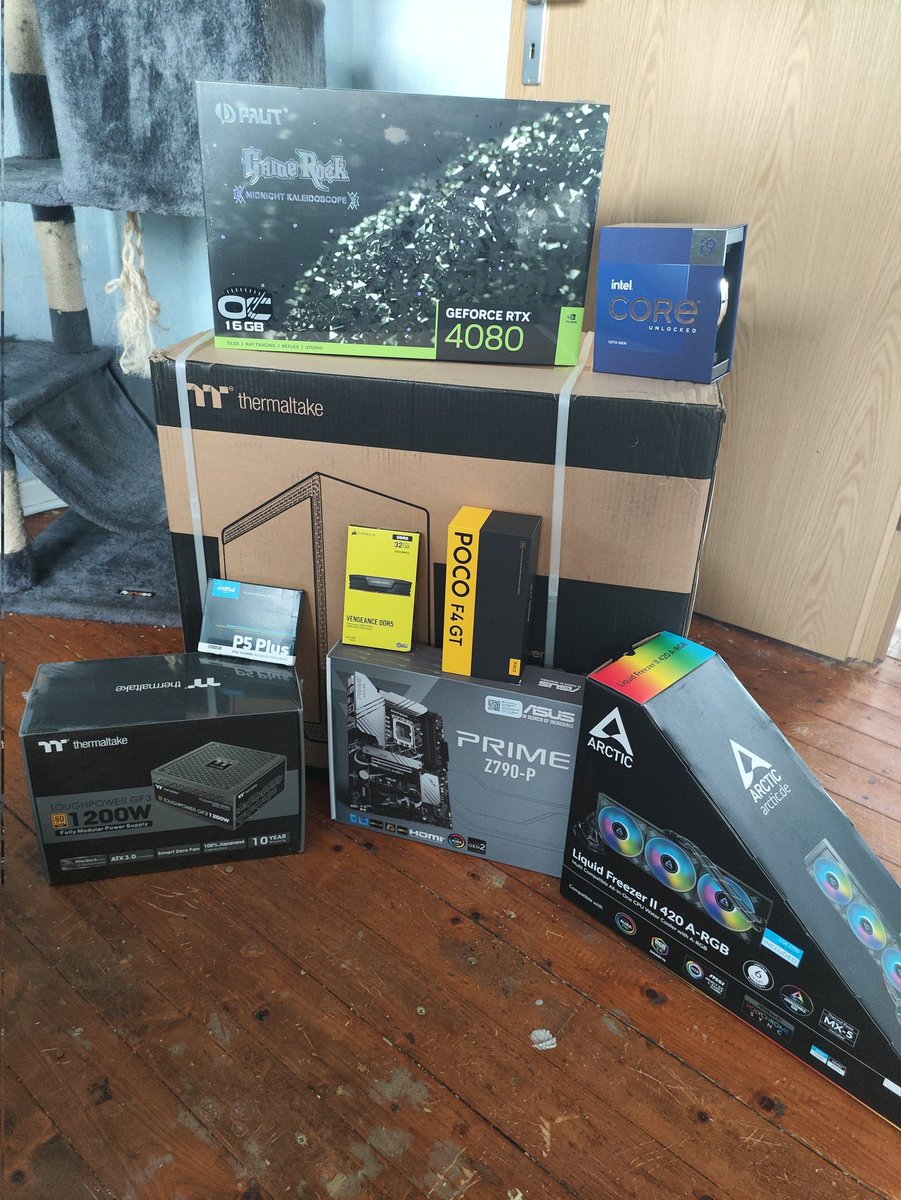 EmosbIoodshot's tweet image. Sie sind da. @Tayronlivereal @Katarkim , die #Taynation und alle die dazu beigetragen haben. Ich bin euch soooooo unendlich dankbar ♥️ Ich fange mitm zusammenbauen an und halt euch auf dem Laufenden