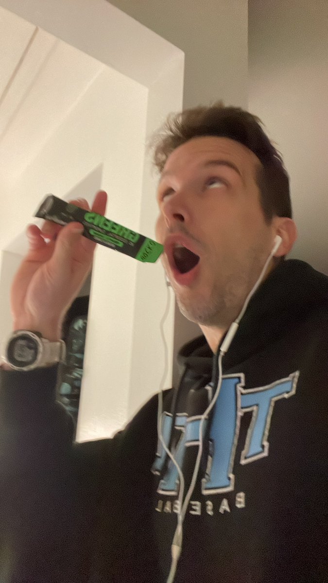 CoachJFry's tweet image. Just finished my workout. Need my GREENS first and then will get my recovery. Shoutout to my fam @jockofuel #DEFreset 

@nick_lavery_ @EchelonFront