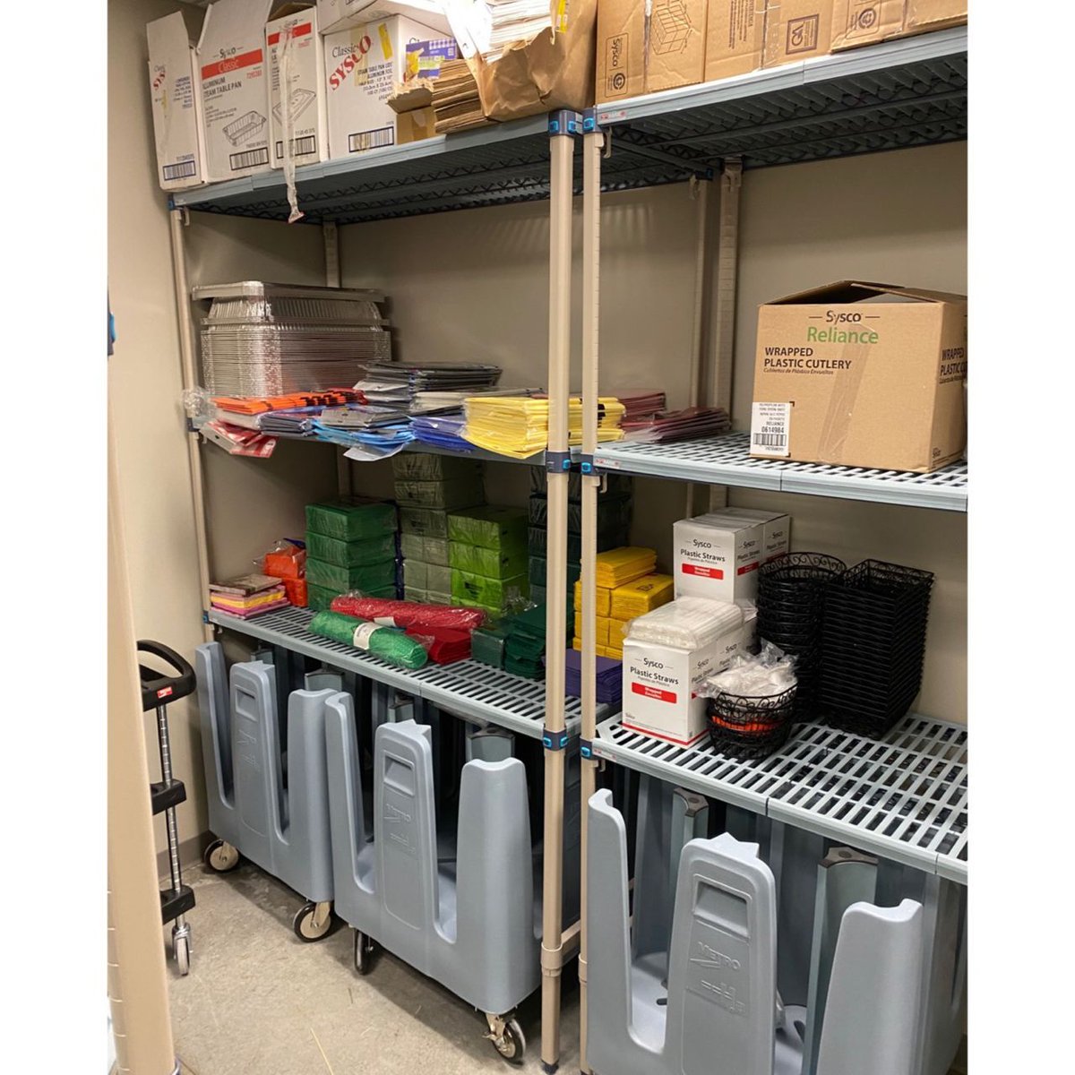 AliGroupFS's tweet photo. Utilize every inch of your storage room with shelving built to hold all your supplies and store dish dollies that fit perfectly underneath. 😍

#foodservice #dishstorage #drystorage #aligroupFS #foodserviceindustry #commercialkitchen @MetroFS https://t.co/oc6CSVmP0S