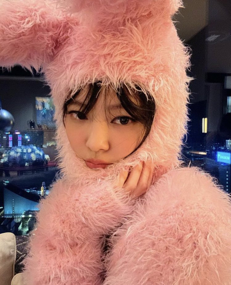 vanntekim's tweet photo. appreciation post for the birthday girl, indeed its my girl tho. she’s the cutest<3 https://t.co/7Lzsq9WowP