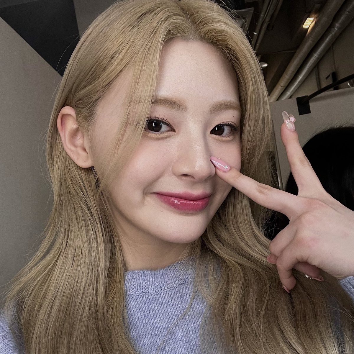 sthythinker's tweet image. 03z twinning!