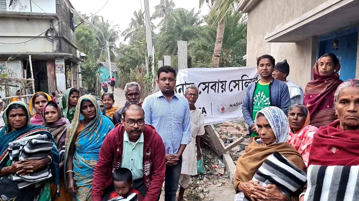 IndiaTribalCT's tweet photo. On 14th January, Magma Foundation and Celica Foundation, through India Tribal Care Trust, distributed blankets among 200 underprivileged villagers in rural areas of Bakkhali, South 24 parganas.
#support
#blanketdistribution
#bakkhali
#wecare
#tribalcare
#sdgs
#itct https://t.co/KoNVid478P
