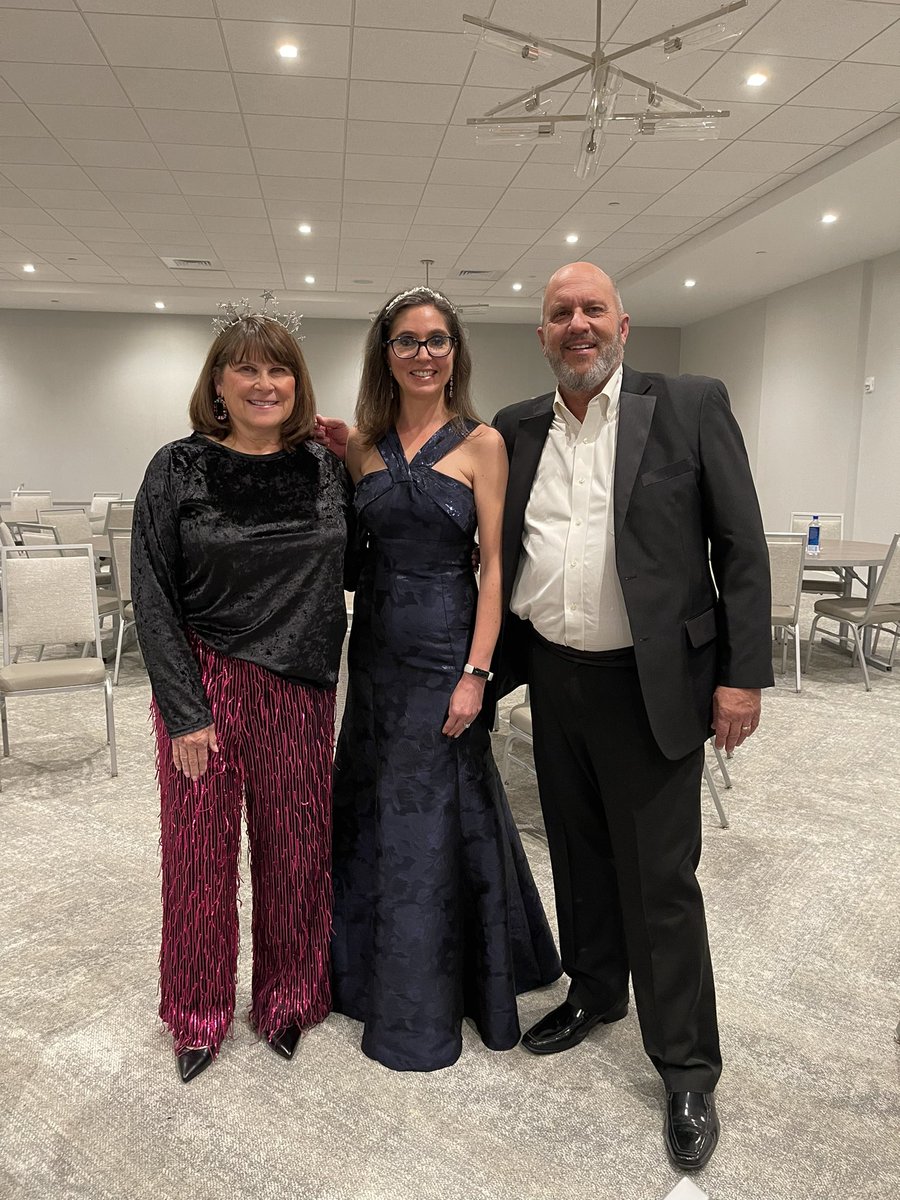 Lara Bernhardt (@lara_wells1) on Twitter photo The Pulpwood Queens International Book Club 2023 Girlfriend Weekend draws to a close! I am so excited to be a 2023 official selection this May 😄 #pulpwoodqueens #BookClub #readingcommunity #WritingCommunity <a href="/PulpwoodQueen/">Kathy L. Murphy</a> <a href="/Anju_Gattani/">Anju Gattani</a> The Pulpwood Queens International Book Club 2023 Girlfriend Weekend draws to a close! I am so excited to be a 2023 official selection this May 😄 #pulpwoodqueens #BookClub #readingcommunity #WritingCommunity <a href="/PulpwoodQueen/">Kathy L. Murphy</a> <a href="/Anju_Gattani/">Anju Gattani</a>