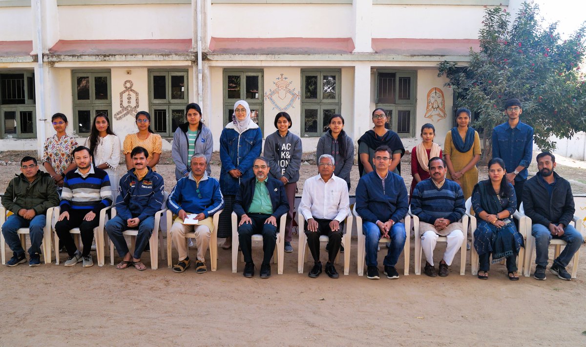 gbrc_gujarat's tweet image. Inauguration ceremony of Hands-on training program on "Analytical techniques". Jointly organized by
@gbrc_gujarat and @gujvidyapith. Sponsored by @gsbtm.
As a chief guest, Dr. P. M. Vaghasiya Director of Horticulture blessed the occasion.
@dstGujarat @vnehra @ChaitanyaGJoshi