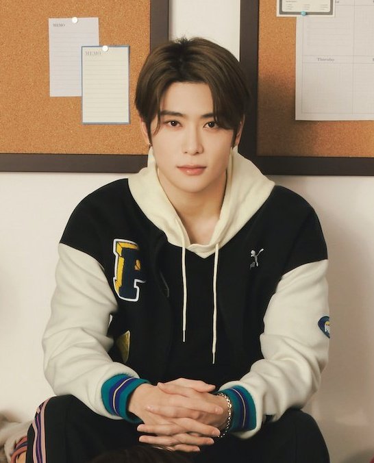 JJHLOOKS's tweet photo. college bf jaehyun <3 https://t.co/GdmiR3YZFZ