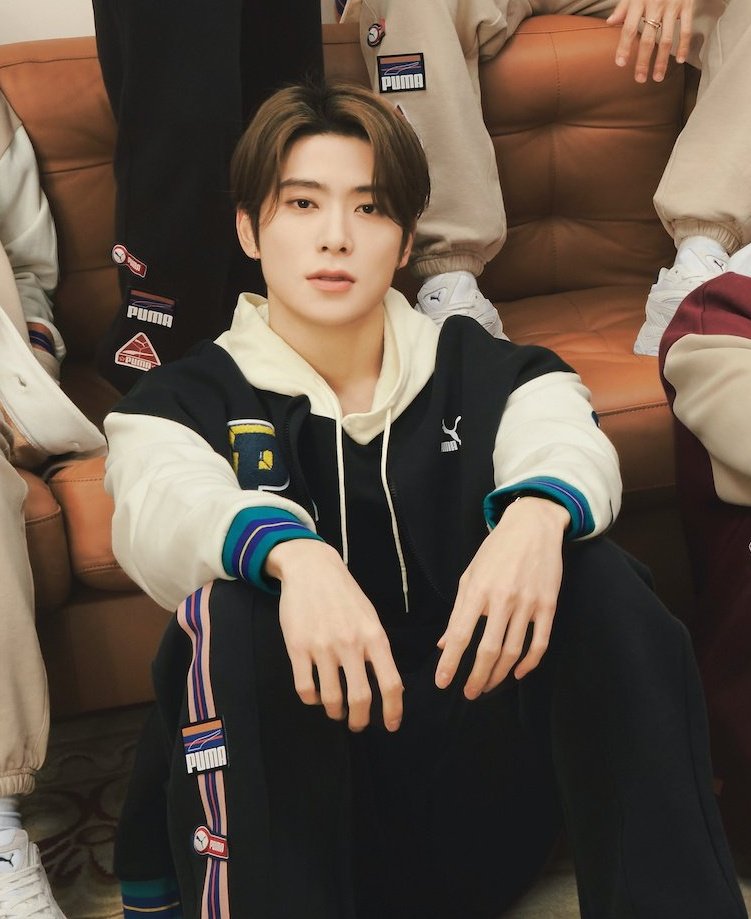 college bf jaehyun <3