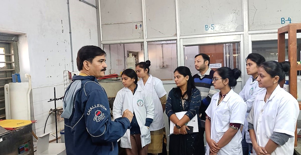 gbrc_gujarat's tweet image. Inauguration ceremony of Hands-on training program on "Analytical techniques". Jointly organized by
@gbrc_gujarat and @gujvidyapith. Sponsored by @gsbtm.
As a chief guest, Dr. P. M. Vaghasiya Director of Horticulture blessed the occasion.
@dstGujarat @vnehra @ChaitanyaGJoshi