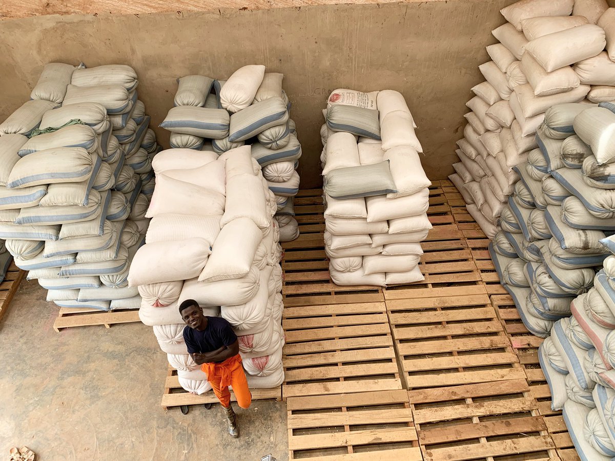 youngabroquah's tweet image. I’m selling 25MT of white corn for Ghc. 5,000 per tonne ( Ghc 250 per 50kg) and 25MT of yellow corn for Ghc. 5,200 per tonne (Ghc 260 per 50kg)
Please help me share