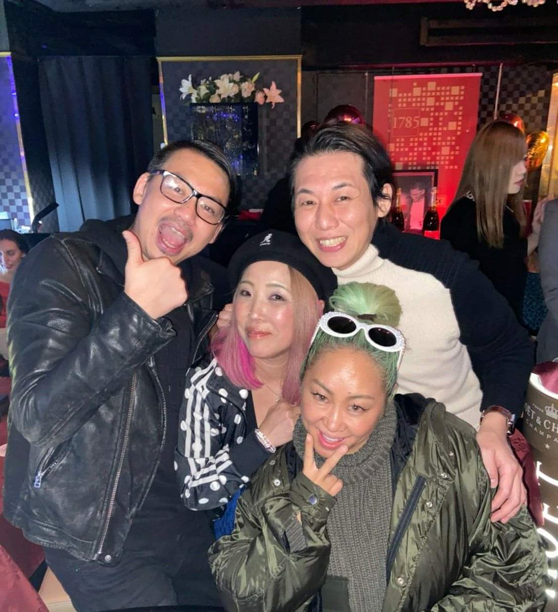 djhiyoco's tweet photo. FBで出て来た3年前🐥時間経つの早過ぎてビビる~都内某所🥂
#djhiyoco
#cokey
#luna
#ししょー https://t.co/LJHvLQeFqy