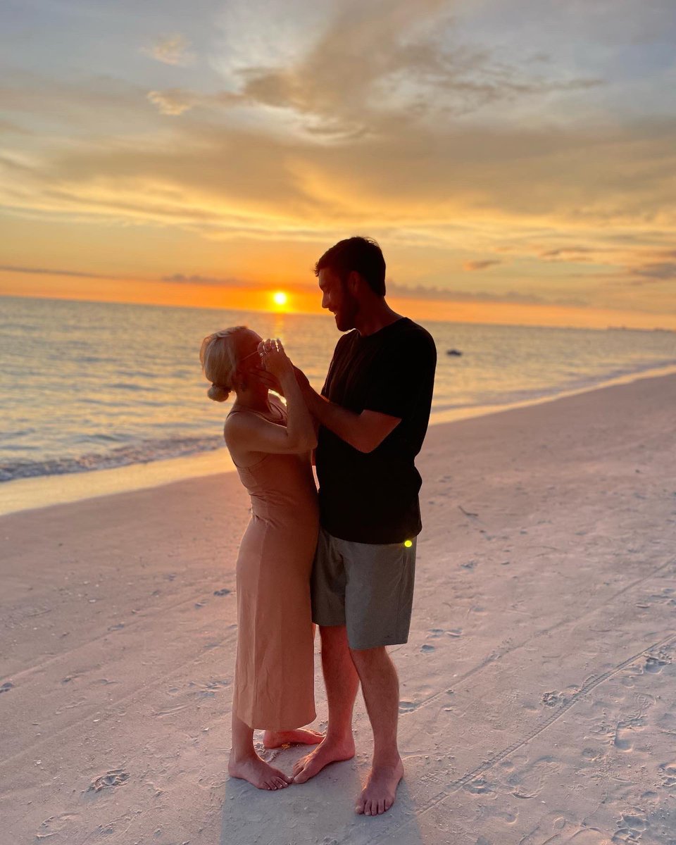 KAY SMYTHE on Twitter: "How I look at Jon when he gets us @TimJDillon