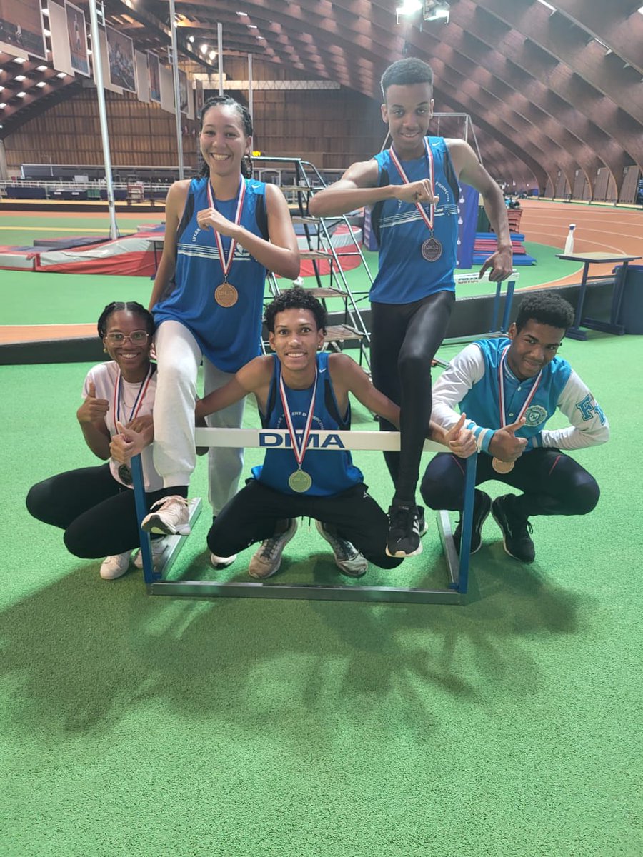 Bravo👏🏾 le lycée La Jetée <a href="/acmartinique/">Académie de Martinique</a> qui revient avec une médaille de bronze👍🏾 lors du championnat de France en salle #UNSS #Athletisme <a href="/CTOS_Martinique/">CTOS MARTINIQUE</a> <a href="/CTM_Martinique/">CTM</a> <a href="/La1ereRadioMQ/">Martinique1ereRadio</a> <a href="/RCI_MQ/">RCI Martinique</a> <a href="/FAMartinique/">France-Antilles Mqe</a>