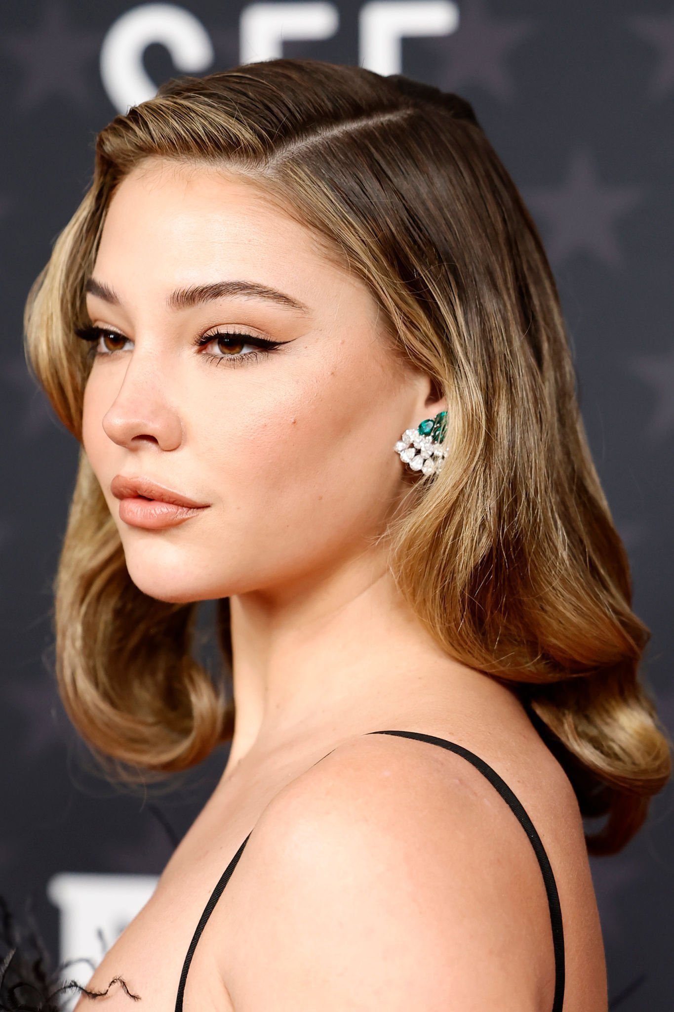 The Best Of Madelyn Cline: A Photo Gallery - j2lo2o8