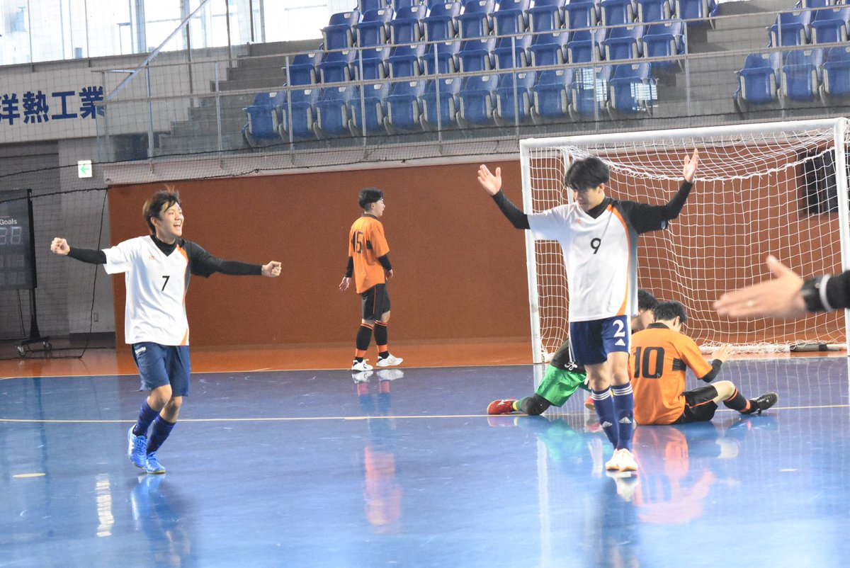 fnetnews's tweet photo. 大学生フットサル大会「カレッジフットサルフェスタ」参加チーム募集中！
2023年2月～3月開催。例年に比べ募集チーム数が少ないので、お申し込みはお早めに。
予選：2月16，20，27、3月2日　決勝大会　3月5日
エントリーは下記から
https://t.co/BeMP3TNJ6J https://t.co/9P3alZaliq