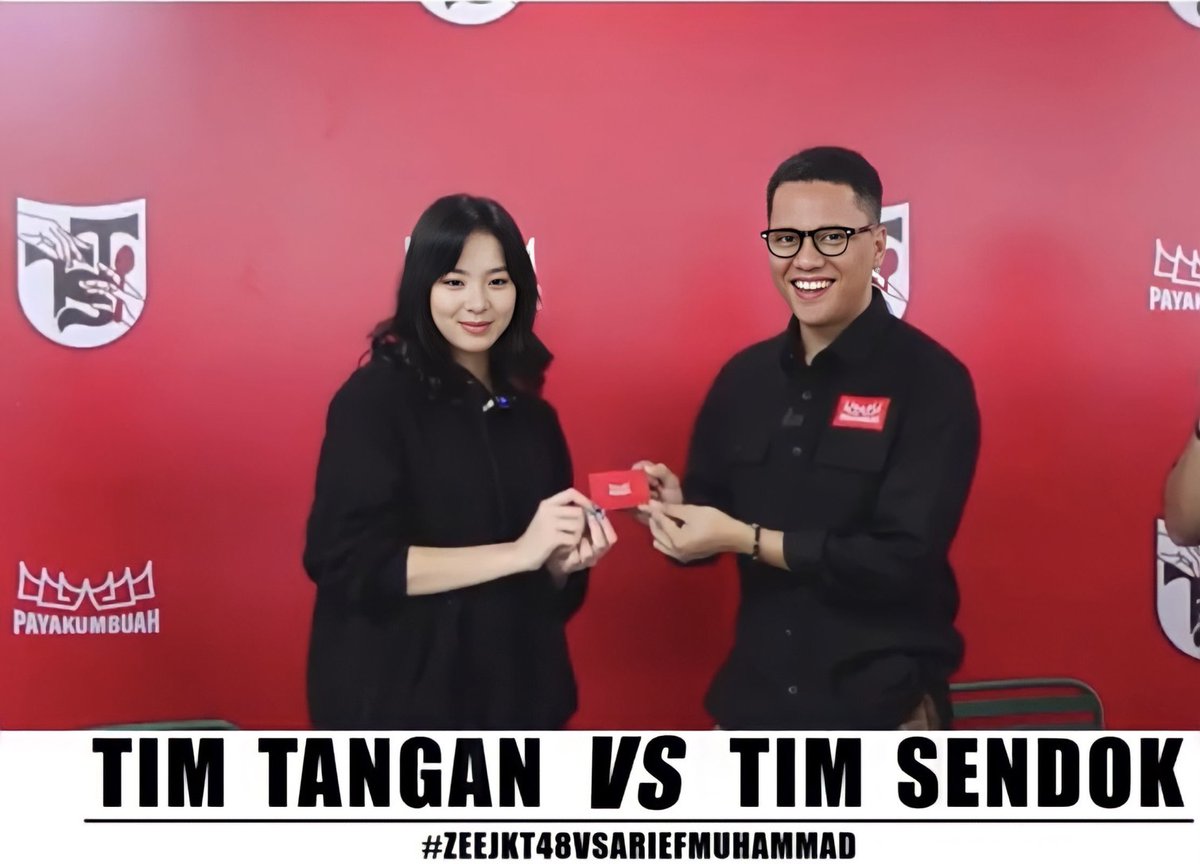 _Pichill's tweet photo. Selesai sudah pertandingan antara #TimPakeTangan vs #TimPakaiSendok 
Pertandingan berakhir imbang untuk kedua kubu..
Perdebatan ini tidak akan pernah berakhir intinya makan lah dengan cara yang senyaman kalian...
@A_ZeeJKT48 @ZeeMotionID @Poconggg https://t.co/ga6CNxhpCW