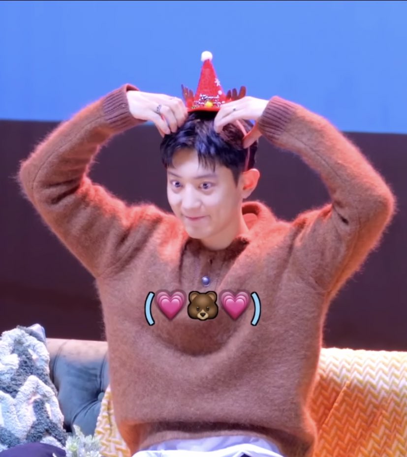 loeypics's tweet photo. he's so cute😭🥺

#찬열 #CHANYEOL https://t.co/GHt4C2zAHa