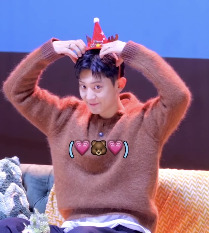 loeypics's tweet photo. he's so cute😭🥺

#찬열 #CHANYEOL https://t.co/GHt4C2zAHa
