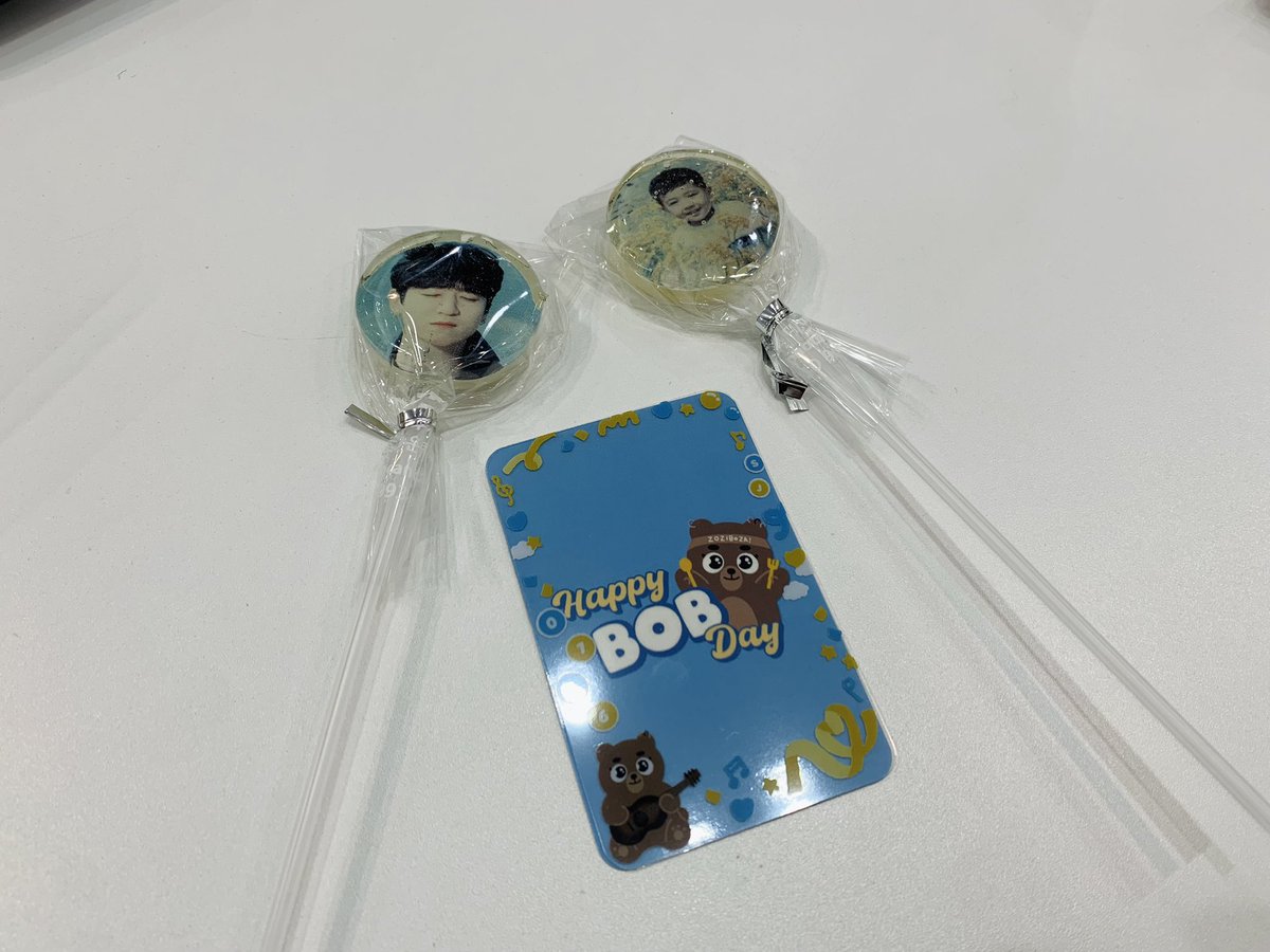 ✧⠀

📍 230116 :  홍대 도시락집 미미

곰다닥토다닥 서울로 올라왔지만 조기종료가 되어 정말 하늘이 무너지는 줄 알았던... 하지만 하늘과 같은 주최자분들의 은혜를 입어 구경도 할 수 있었어요🥹 다시 한번 너무너무 감사드려요 정말 고생하셨습니다🤍🤎

#오늘은_밥성찐이야
#HAPPY_BOB_DAY