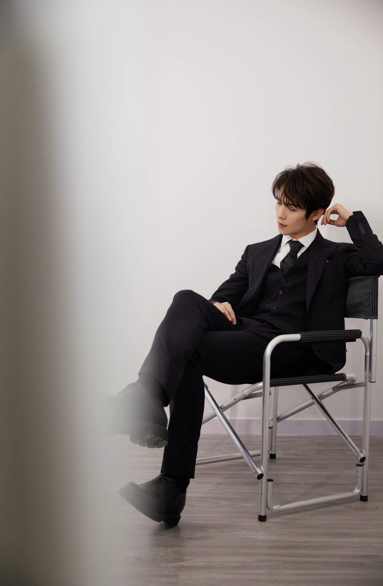 [罗一舟工作室 Weibo] 230113 update

Photos

#罗一舟 #LuoYizhou #Zz罗一舟