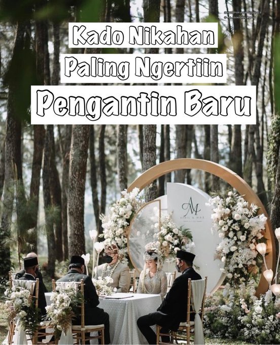 Sosmedrecehh's tweet photo. KADO NIKAHAN YANG PALING NGERTIIN UNTUK PENGANTIN BARU!

- A thread - https://t.co/Y9GHypdlQe