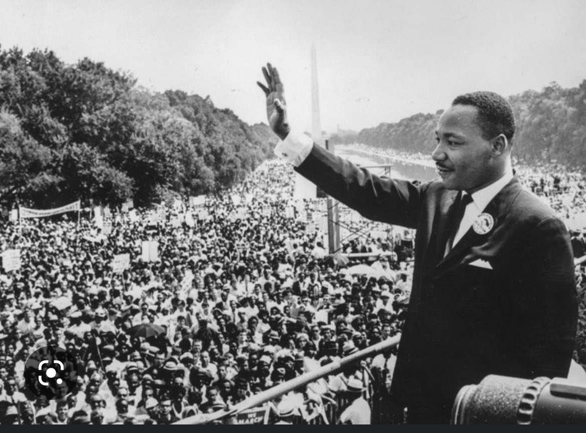 mpiccolomini's tweet photo. "Porque si odias a tus enemigos, no tienes manera de redimir y transformar a tus enemigos. Pero si amas a tus enemigos, descubrirás que en la raíz misma del amor está el poder de la redención. " #MLK https://t.co/DMncVnZ2fx