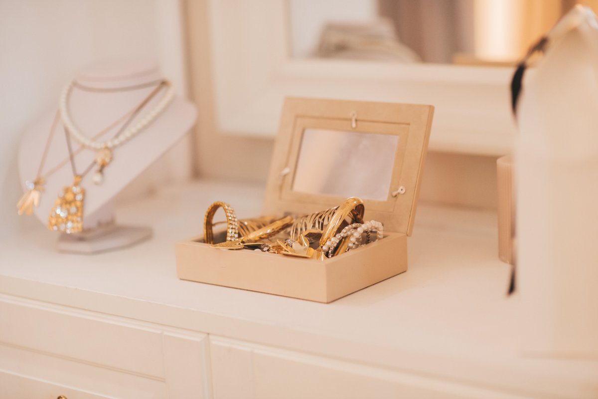 sndjoynow's tweet photo. You cannot organize your jewelry correctly? Ask our experts about the best way to organize it! #sndjoy #app https://t.co/vNn8ozojFP