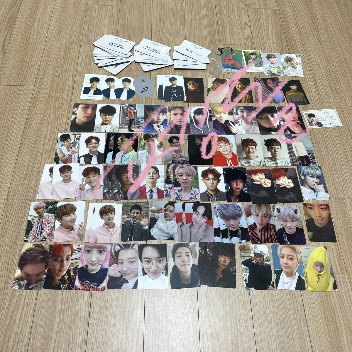 one_r_we_exo's tweet photo. I sell the EXO's photocard.
✔️CHECK MY PICTURE✔️
= ♥️ALL 62,000 won♥️
u must have Korean address and Korean account number.
‼️plz DM‼️
(There may be a defect in the phoca.)
#exogoodz #exomd #exodoll #exophoca #exo #baekhyun #chanyeol #sehun #do #xiumin #chen #lay #suho #kai https://t.co/q5Xn5WiEfB