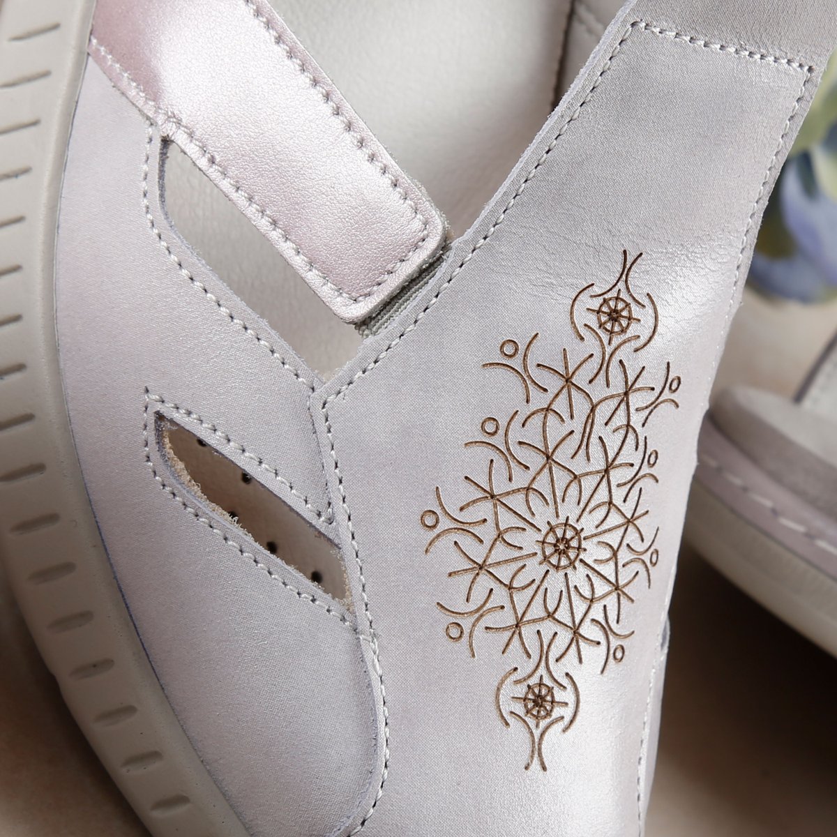 sandpiper_shoes's tweet photo. NEW! Coming Soon! Sandpiper SS23 👀
https://t.co/CaDZKMr5RT

#SS23 #sandpiper #extrawidefit #ultrawidefit #newstyle #newcolours #Cheryl #filton #foxton #Bella #chloe #sandals #shoes #spring #summer #newseason2023 #ladiesfashion #ladiesfootwear #womensfashion #womensfootwear https://t.co/YUUywHDBd3