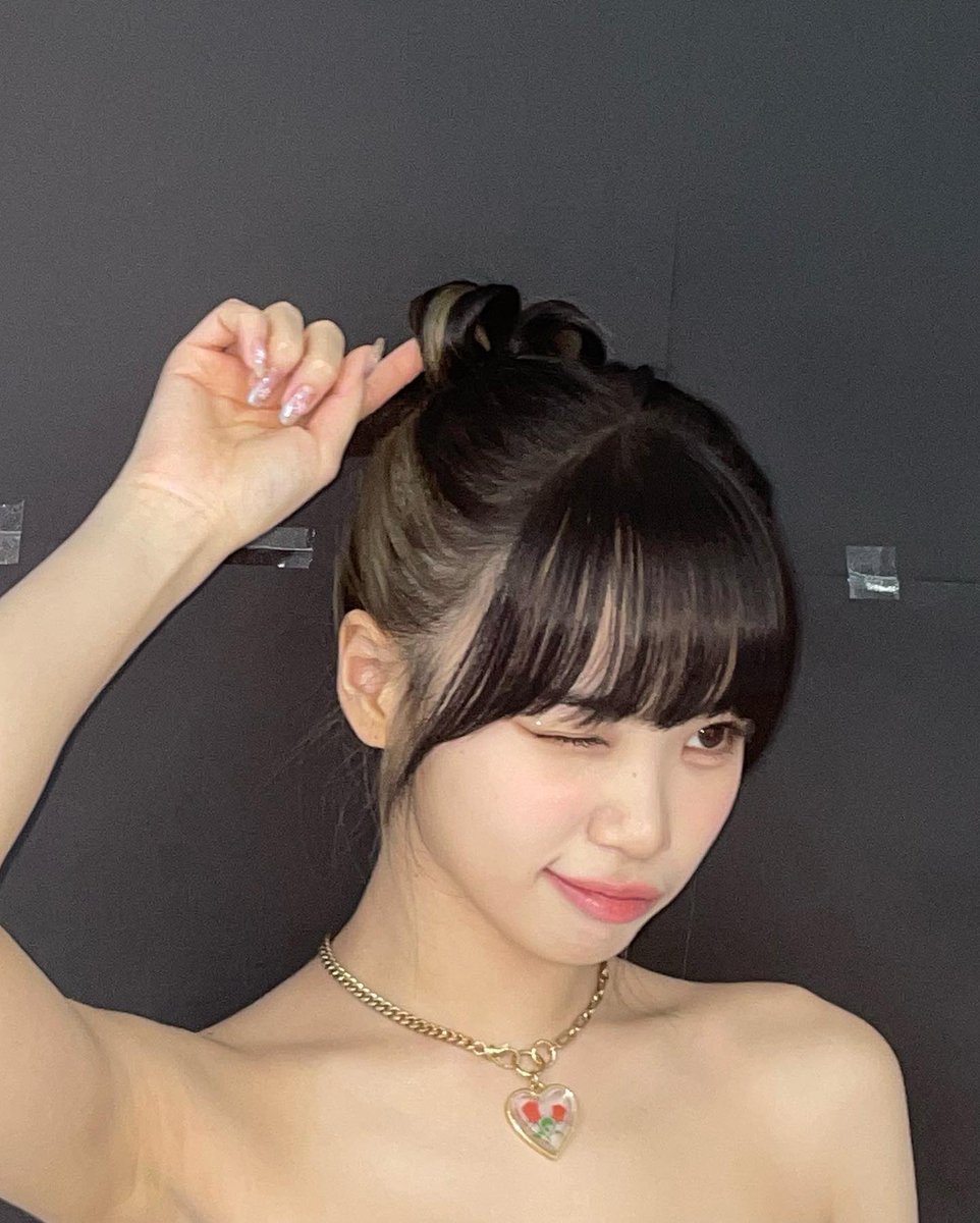 “I will be the girl of your dreams.” 🌙