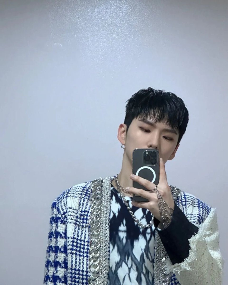 DeepBluekh's tweet photo. https://t.co/E2X7oVHv7M