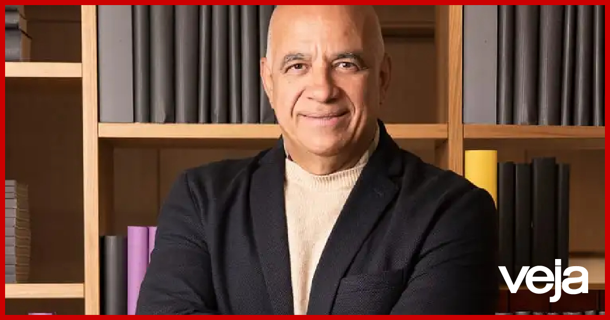 VEJA's tweet photo. Rodolfo Capler para coluna do Matheus Leitão | “Maior desafio de Lula será o racismo” – entrevista com Jessé Souza >>> https://t.co/rUHiStLhxT (via @Mleitaonetto) #VEJAColunistas https://t.co/ZaT6Rgb2jO