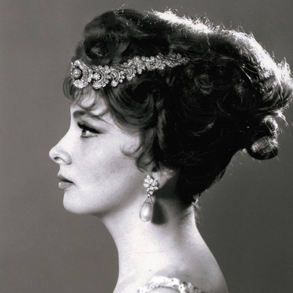 RIP Gina Lollobrigida. Underrated actress and jewel collector. #oldhollywoodglamour #oldhollywood #italian #italiancinema #jewels #diamonds #pearls instagr.am/p/CnehwdbN0BL/