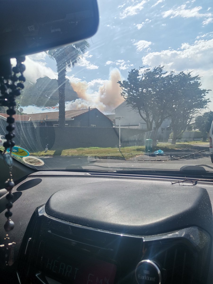 TinytotSA's tweet photo. Fire on boys  Drive 😢 https://t.co/CBPqSUijFw